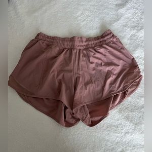 LULULEMON HOTTIE HOT SHORT TALL size 10